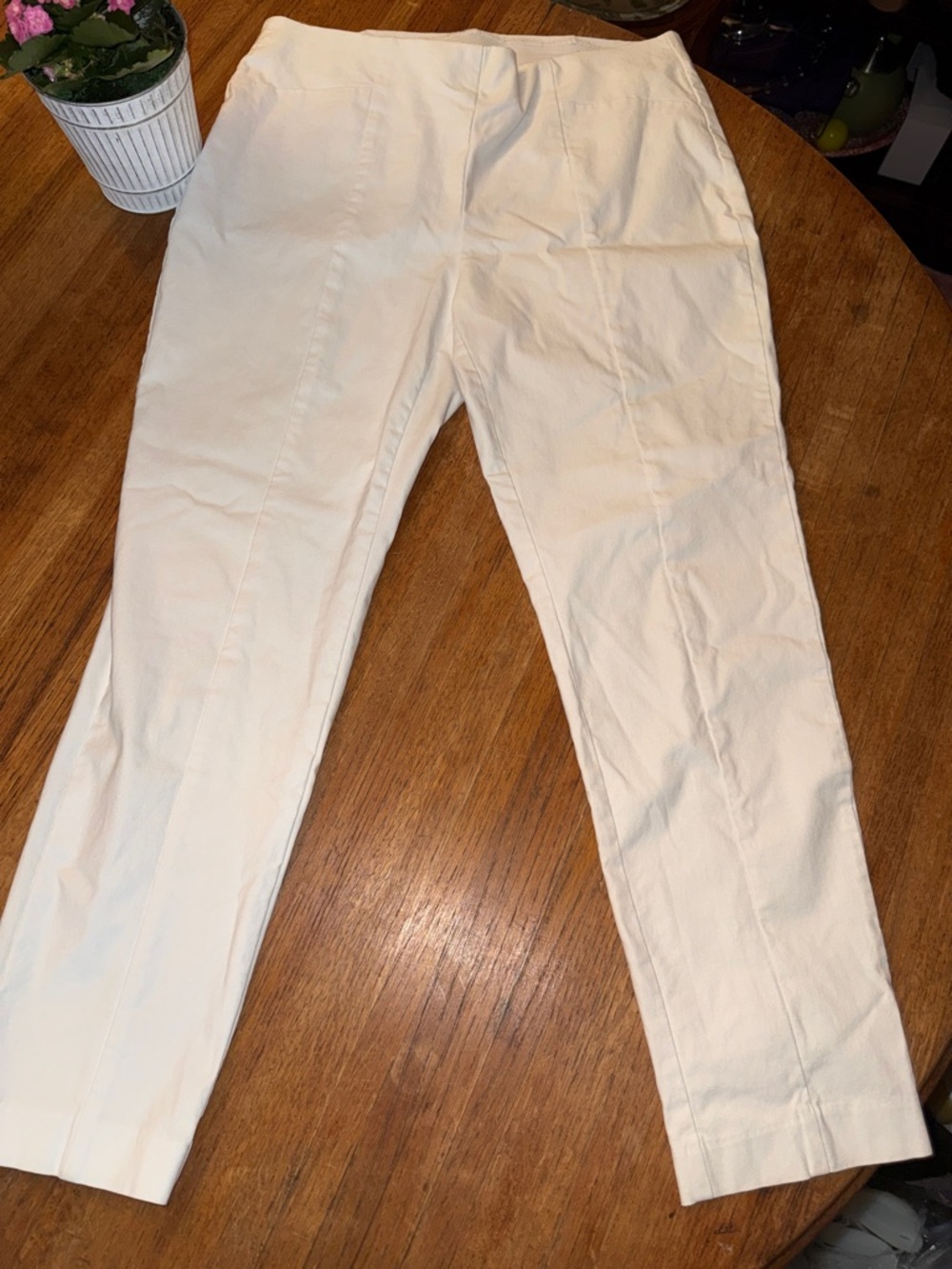 So slimming by Chico white Straight-Leg Pants